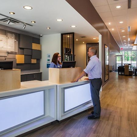 Holiday Inn Express Queensbury-Lake George Area By Ihg Exterior foto