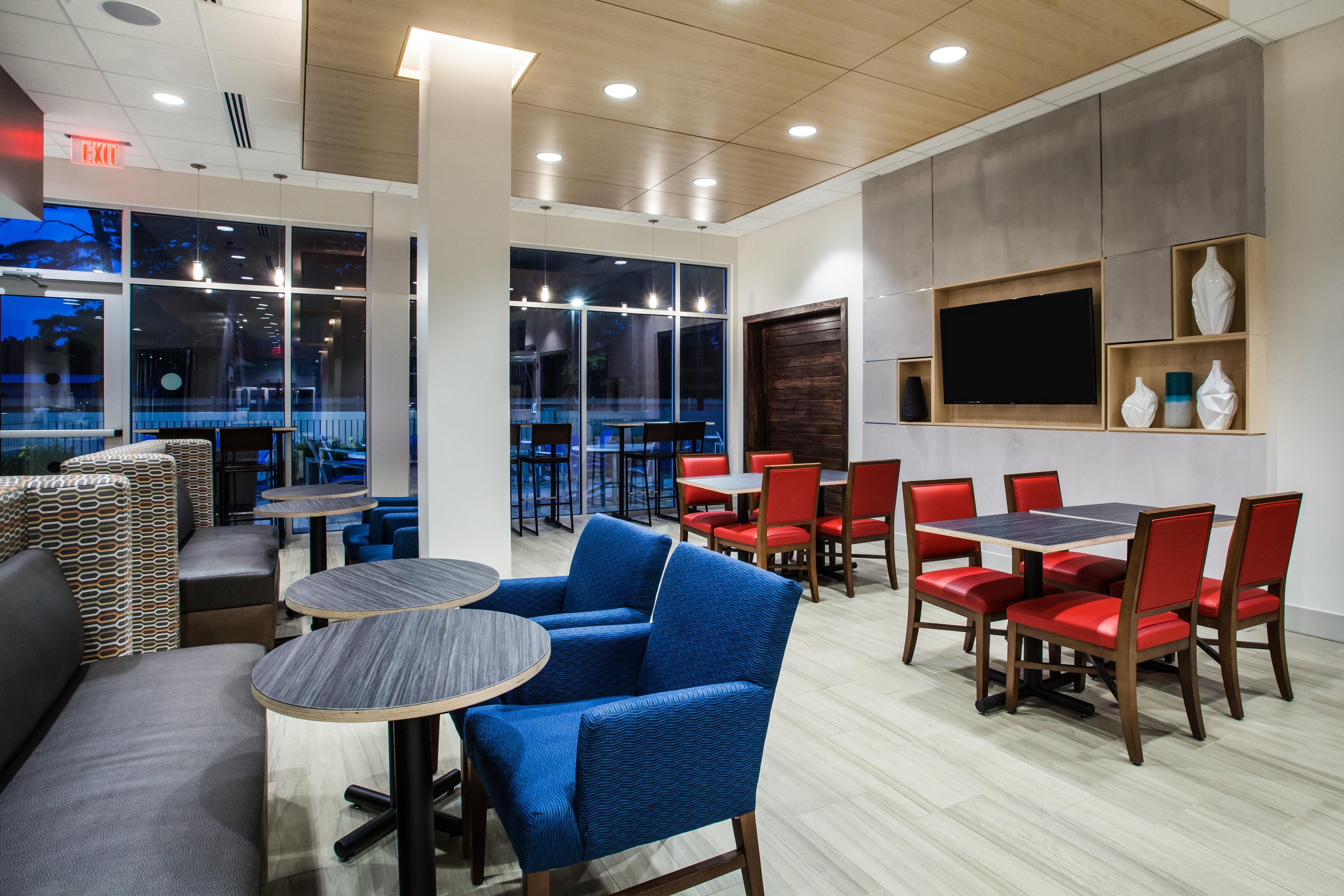 Holiday Inn Express Queensbury-Lake George Area By Ihg Exterior foto