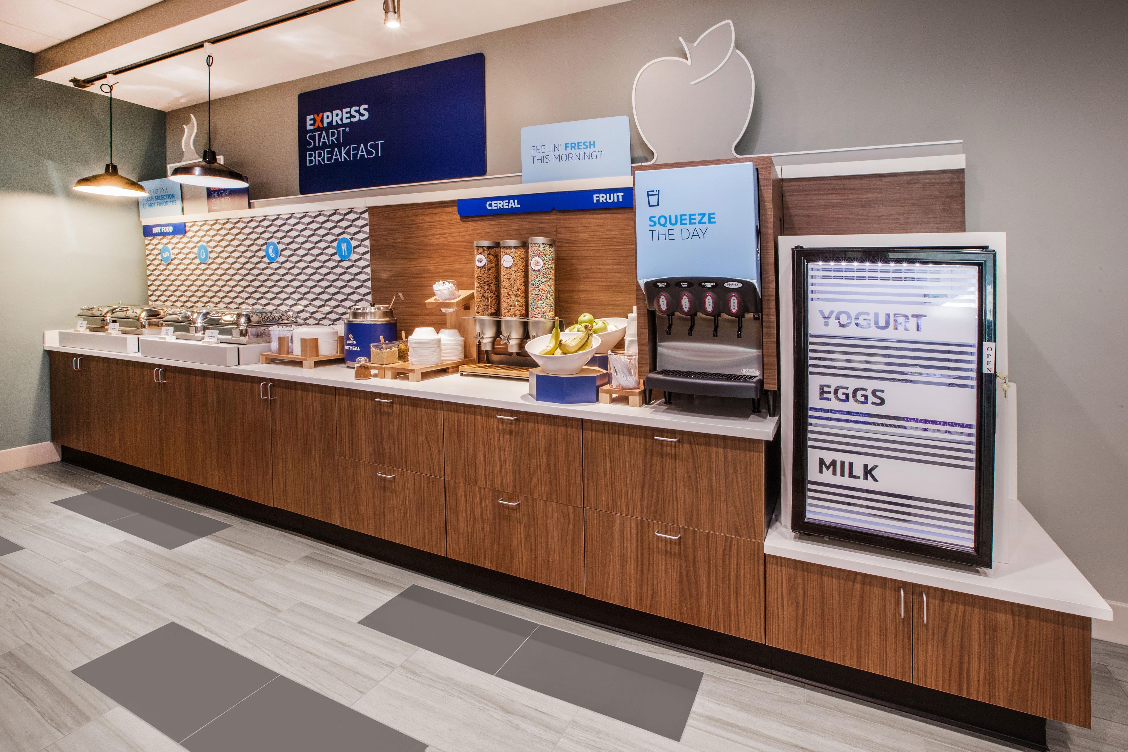 Holiday Inn Express Queensbury-Lake George Area By Ihg Exterior foto